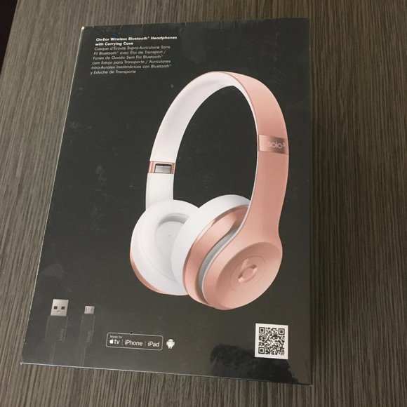 Beats Solo3 Wireless Headphones - Rose Gold - Picture 3 of 6